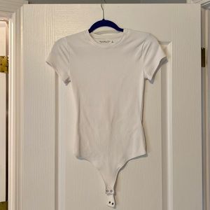 Abercrombie ribbed bodysuit🤍